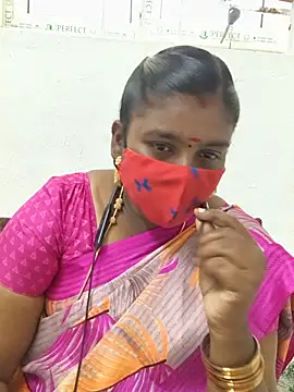 Snapshot of Tamil_Swetha77 chatting on 08/07/26, 08:49 Tamil Swetha77 online show from 08/07/26, 08:49