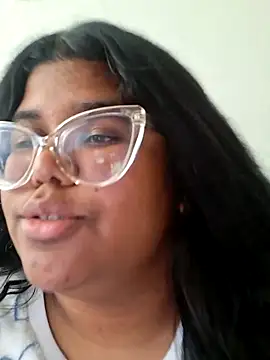 Snapshot of Delya_soloexperimento chatting on 06/22/26, 05:10 Delya soloexperimento online show from 06/22/26, 05:10