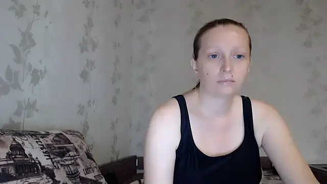 Snapshot of Foxyy_Helen chatting on 07/16/26, 04:24 Foxyy Helen online show from 07/16/26, 04:24