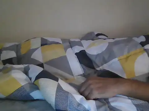 Snapshot of a5ar5rooooov chatting on 09/29/25, 04:39 a5ar5rooooov online show from 09/29/25, 04:39