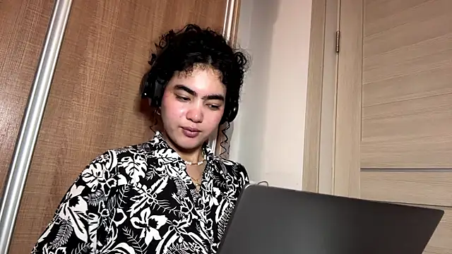Snapshot of ChaeNeuendorf chatting on 06/24/26, 04:11 ChaeNeuendorf online show from 06/24/26, 04:11
