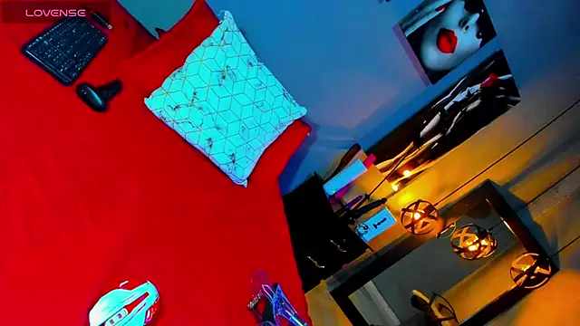 Snapshot of love_amor_ chatting on 01/19/25, 07:15 love amor online show from 01/19/25, 07:15