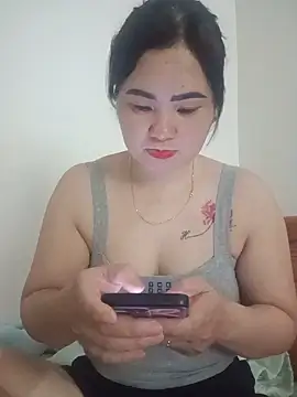 Snapshot of -Girlplay- chatting on 07/13/26, 04:04 -Girlplay- online show from 07/13/26, 04:04