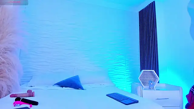 AylinLove  online show from 07/11/26, 11:35