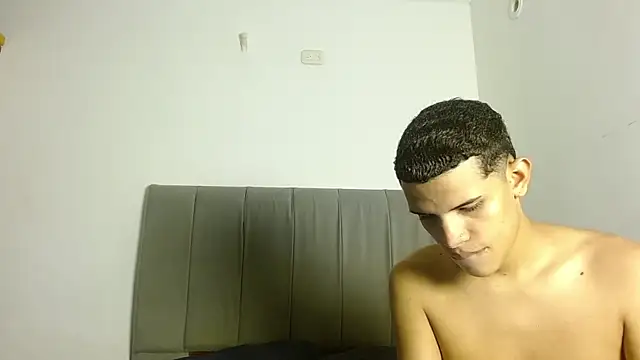 Jose And Daniel online show from 06/26/26, 04:28