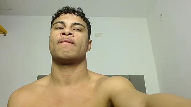 Jose And Daniel online show from 08/08/26, 04:47
