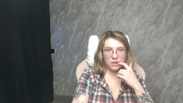 Reginasmilee online show from 01/21/25, 03:54