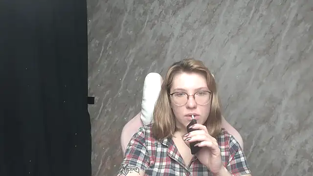 Reginasmilee online show from 01/22/25, 02:15