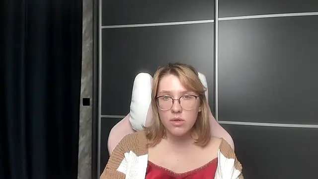 Reginasmilee online show from 01/25/25, 01:41