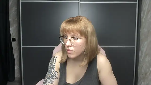 Reginasmilee online show from 01/30/25, 07:29