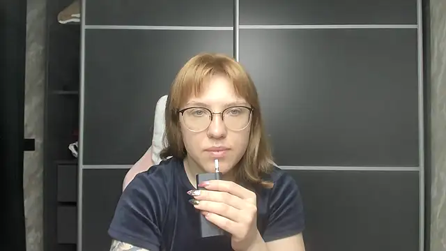 Reginasmilee online show from 02/02/25, 04:15