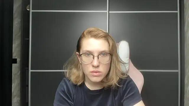 Reginasmilee online show from 02/02/25, 03:07