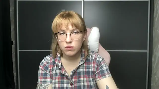 Reginasmilee online show from 02/07/25, 06:35