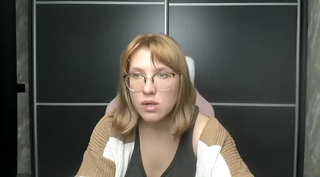 Reginasmilee online show from 02/07/25, 03:41