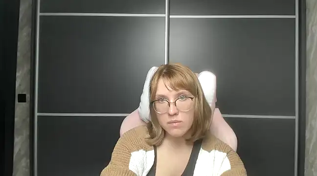 Reginasmilee online show from 02/08/25, 01:33