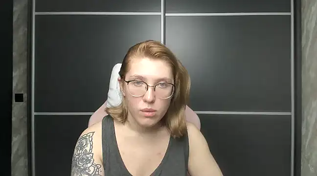 Reginasmilee online show from 02/09/25, 03:12