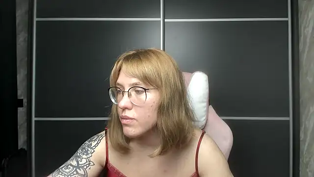 Reginasmilee online show from 02/10/25, 07:15