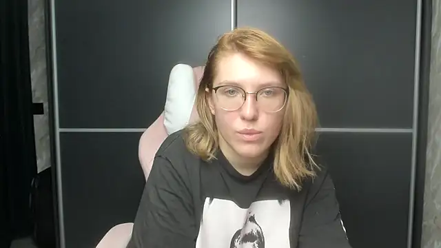 Reginasmilee online show from 02/11/25, 11:43
