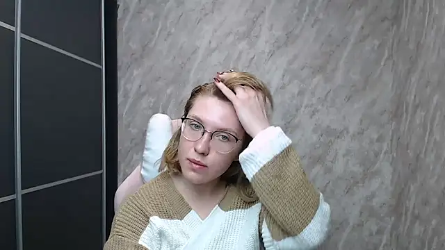 Reginasmilee online show from 02/14/25, 03:05