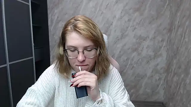 Reginasmilee online show from 02/18/25, 04:37
