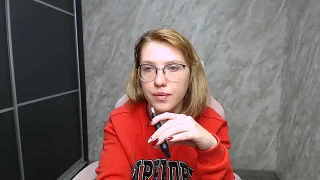 Reginasmilee online show from 02/19/25, 05:38