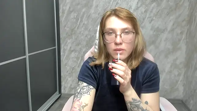 Reginasmilee online show from 02/21/25, 06:26