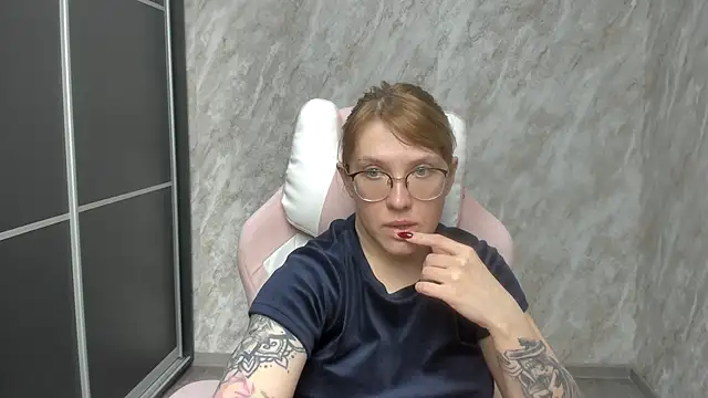 Reginasmilee online show from 02/22/25, 11:02