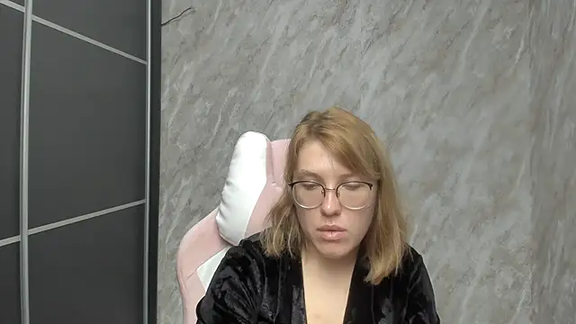 Reginasmilee online show from 02/27/25, 06:18