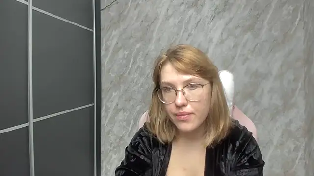 Reginasmilee online show from 02/28/25, 02:53
