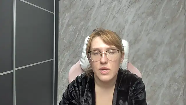 Reginasmilee online show from 02/28/25, 12:31