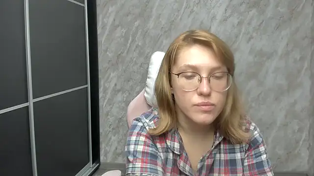 Reginasmilee online show from 03/02/25, 10:45
