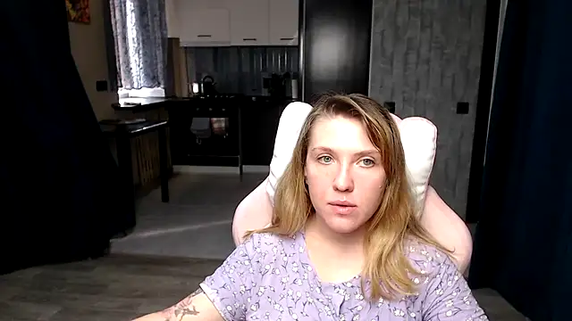 Reginasmilee online show from 09/23/25, 12:08