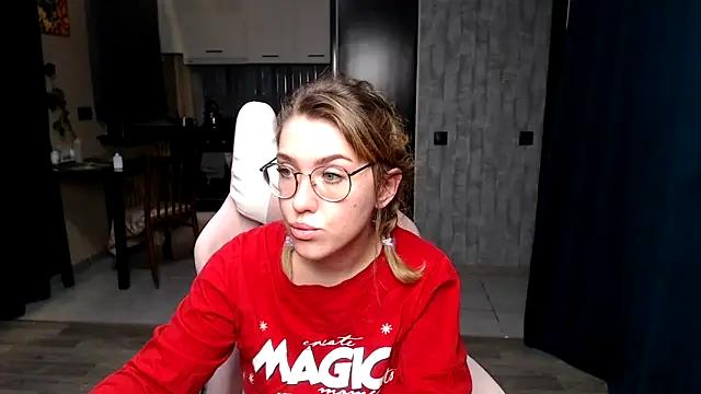 Reginasmilee online show from 09/27/25, 12:26