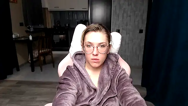 Reginasmilee online show from 09/29/25, 01:27