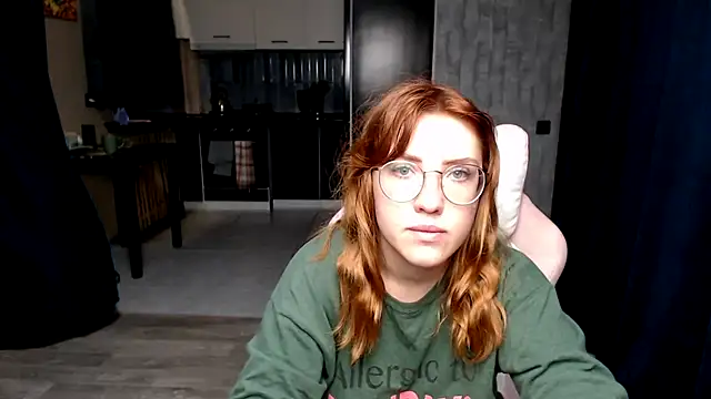 Reginasmilee online show from 10/17/25, 11:29