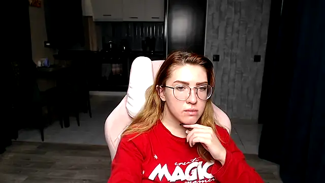 Reginasmilee online show from 11/30/25, 01:42