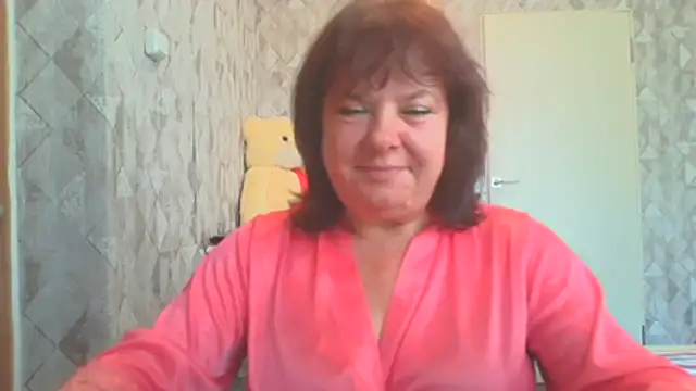 Snapshot of HannahAna39 chatting on 08/07/26, 06:37 HannahAna39 online show from 08/07/26, 06:37