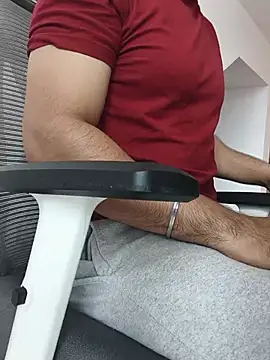 8inch hunk19 online show from 08/04/26, 06:05