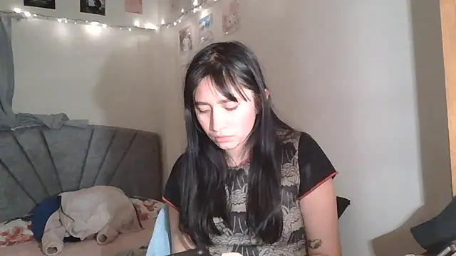 Zui Luh online show from 07/18/26, 04:05