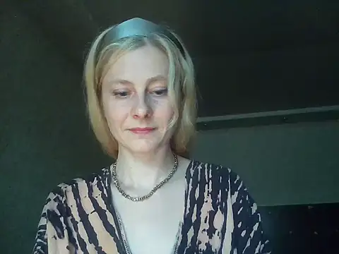 Snapshot of Vexieeka chatting on 07/28/26, 07:39 Vexieeka online show from 07/28/26, 07:39