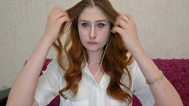 Snapshot of EvaTeaseQueen chatting on 06/25/26, 07:07 EvaTeaseQueen online show from 06/25/26, 07:07