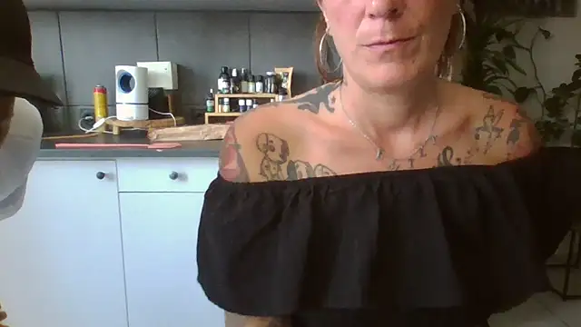 Snapshot of duopassionn chatting on 07/03/26, 12:44 duopassionn online show from 07/03/26, 12:44