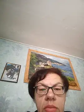 Snapshot of Olena72531 chatting on 06/27/26, 06:29 Olena72531 online show from 06/27/26, 06:29