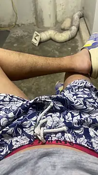 Snapshot of 12Alex9 chatting on 06/26/26, 01:32 12Alex9 online show from 06/26/26, 01:32