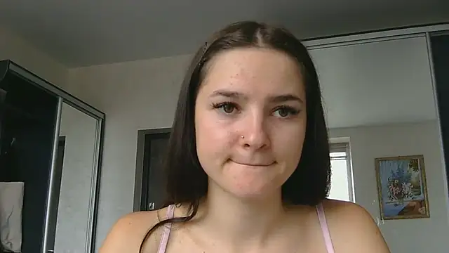 Snapshot of lole_di chatting on 07/13/26, 10:29 lole di online show from 07/13/26, 10:29