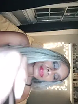 Snapshot of DulceThiccc chatting on 07/19/26, 01:42 DulceThiccc online show from 07/19/26, 01:42