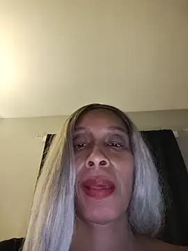 Snapshot of DulceThiccc chatting on 07/20/26, 01:20 DulceThiccc online show from 07/20/26, 01:20