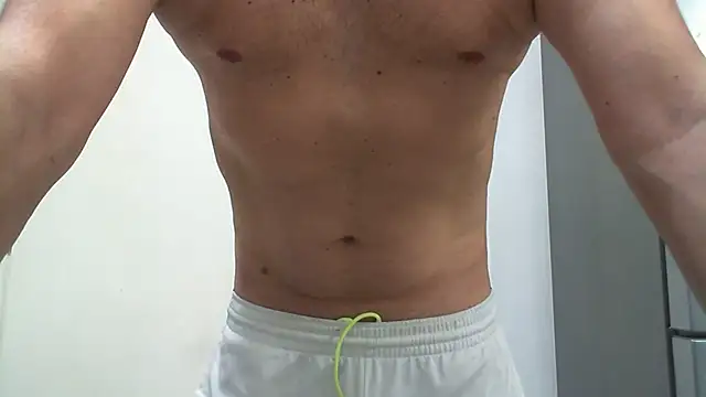 Snapshot of realhompa chatting on 06/29/26, 12:06 realhompa online show from 06/29/26, 12:06