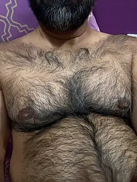 Snapshot of SatBull007 chatting on 10/17/25, 04:53 SatBull007 online show from 10/17/25, 04:53