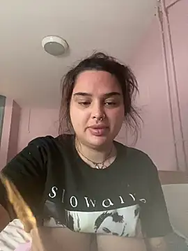 Snapshot of sabrinaslut chatting on 06/27/26, 04:12 sabrinaslut online show from 06/27/26, 04:12